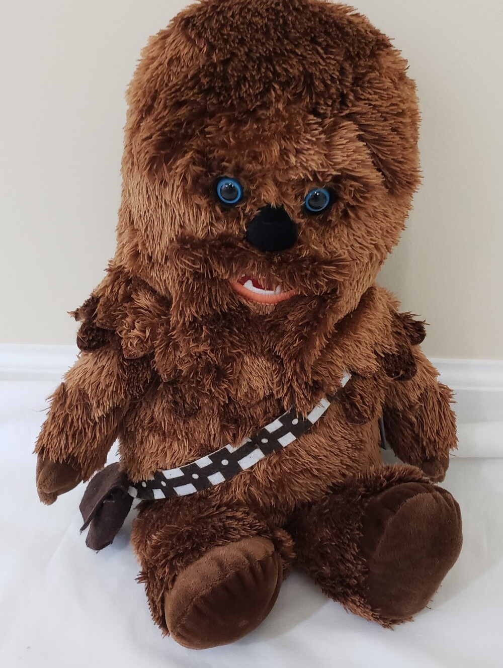 Hallmark Star Wars Chewbacca Plushy 16" Stuffed Animal Stuffy